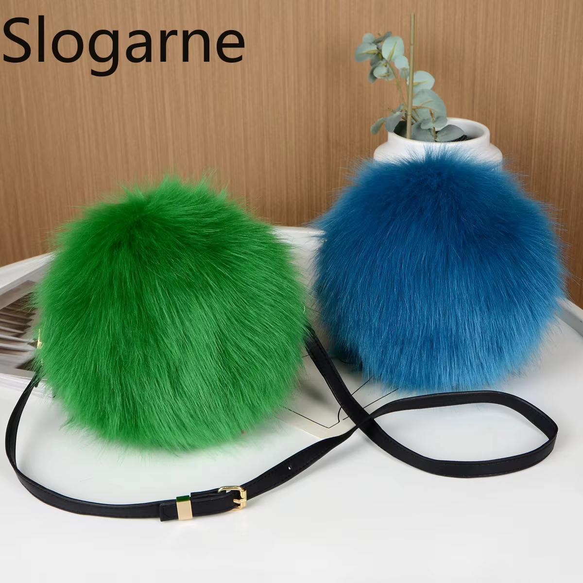 Mini sac à bandoulière rond en fausse fourrure pour femme