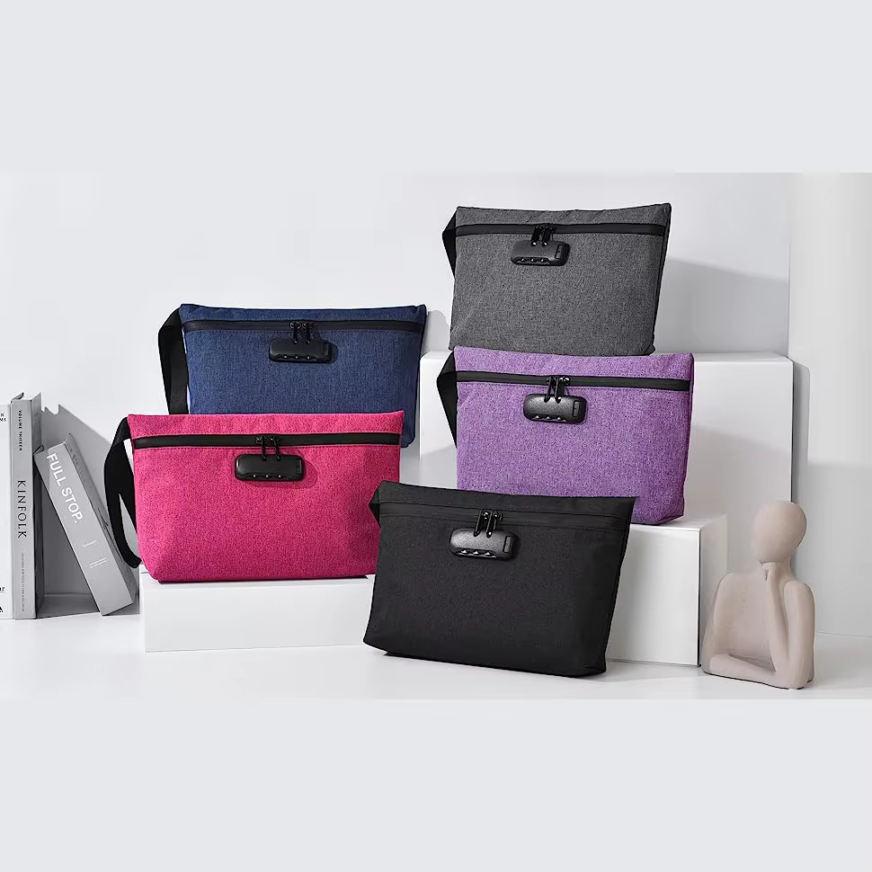 Pochette anti-odeur avec sac de rangement combiné et facile pour les voyages et les utilisations à la maison