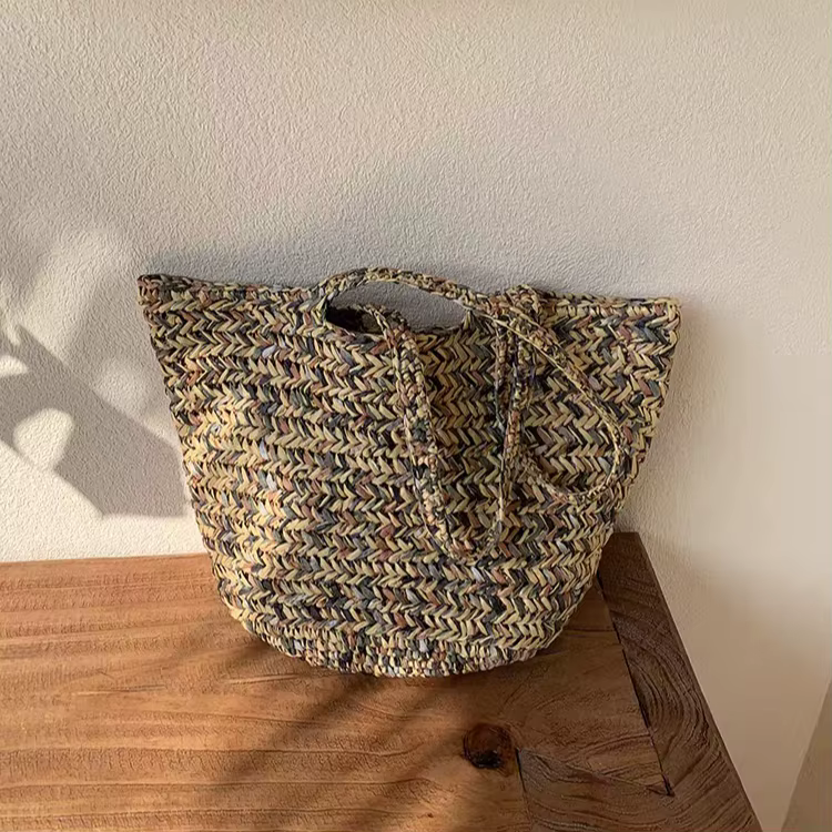 Nouveau Sac de Plage Tressé à la Main Tendance 2026 – Grand Sac Fourre-Tout Bohème Décontracté pour Voyage
