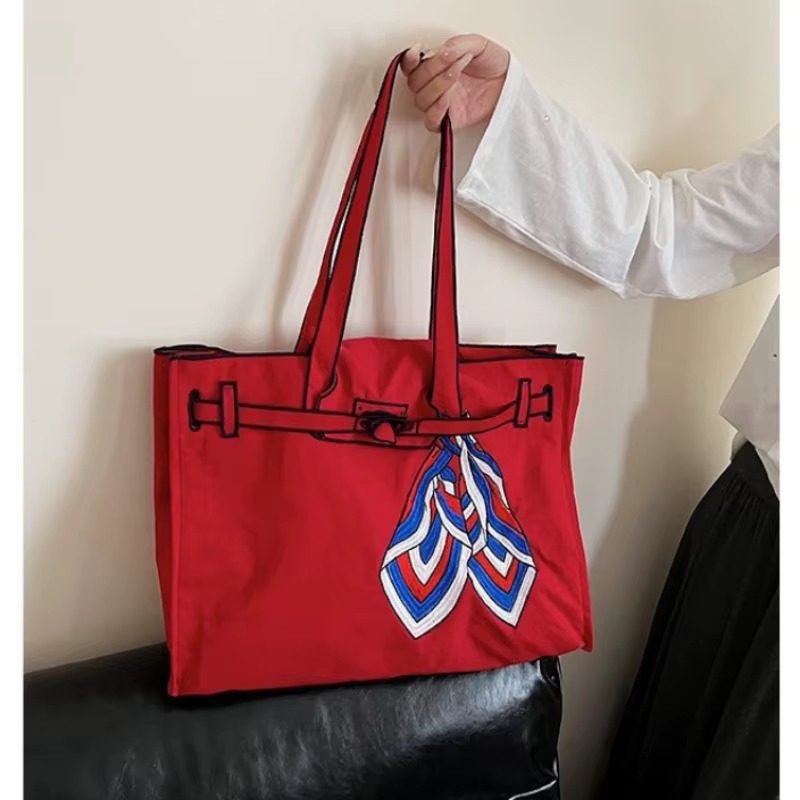 Sac à bandoulière brodé créatif 2026 pour femme