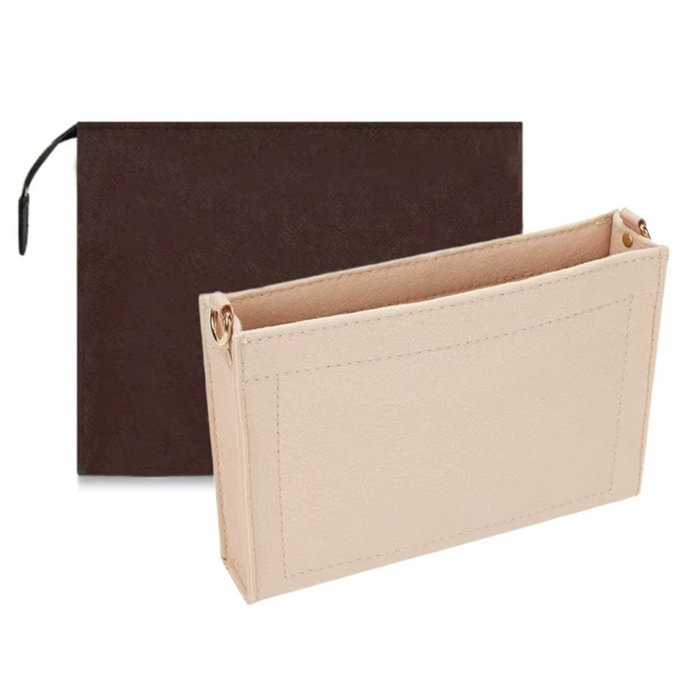 Sac à main en feutre bien rangé