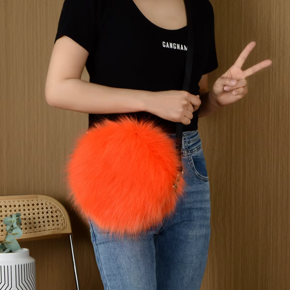 Mini sac à bandoulière rond en fausse fourrure pour femme