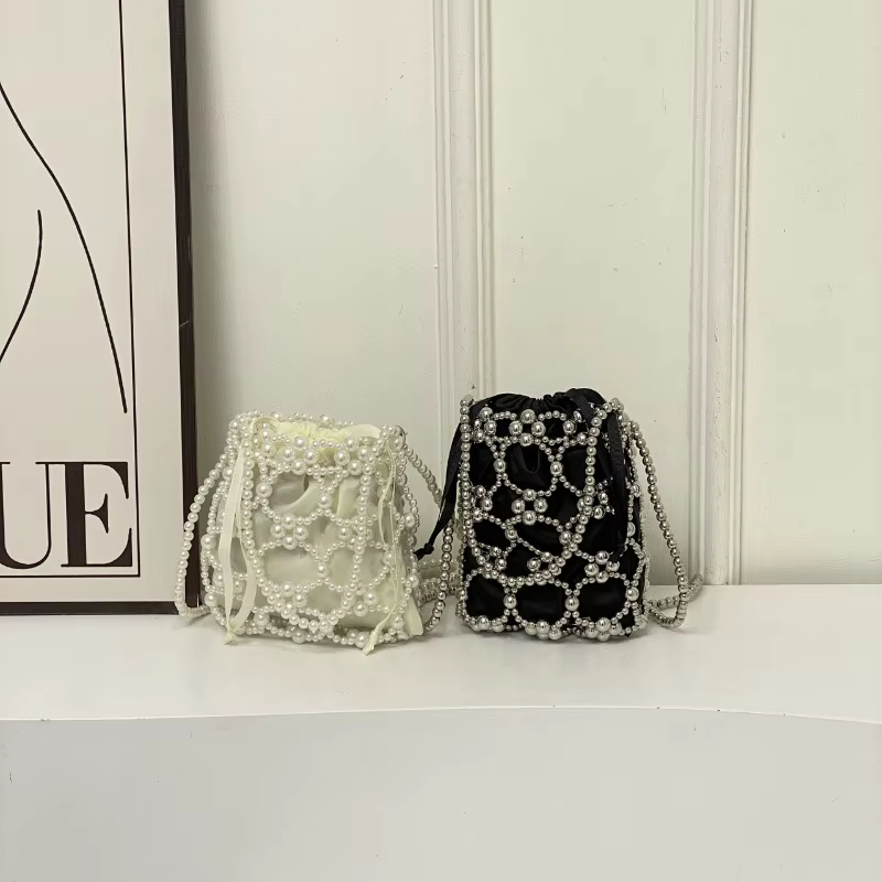 Sacs seau à perles blanches pour femmes