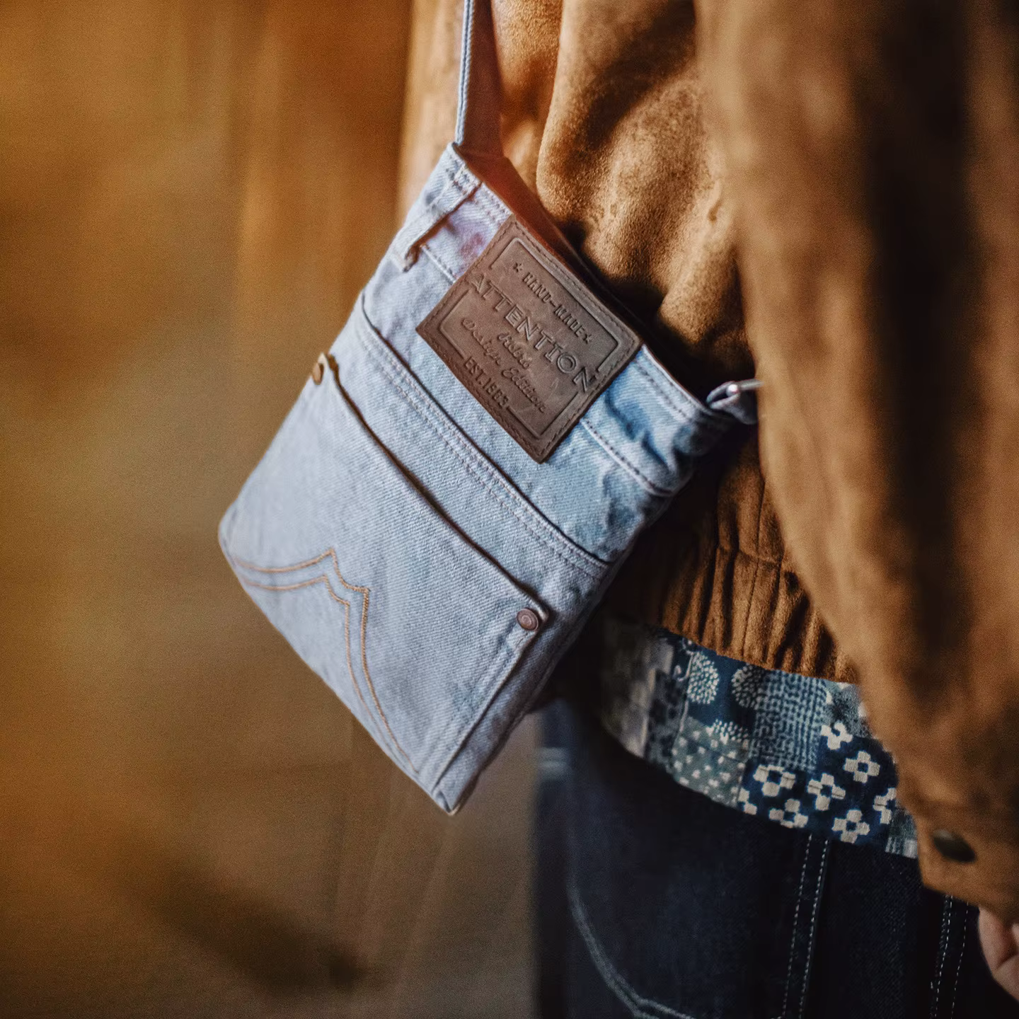 Sac bandoulière en toile denim bleu délavé Maden