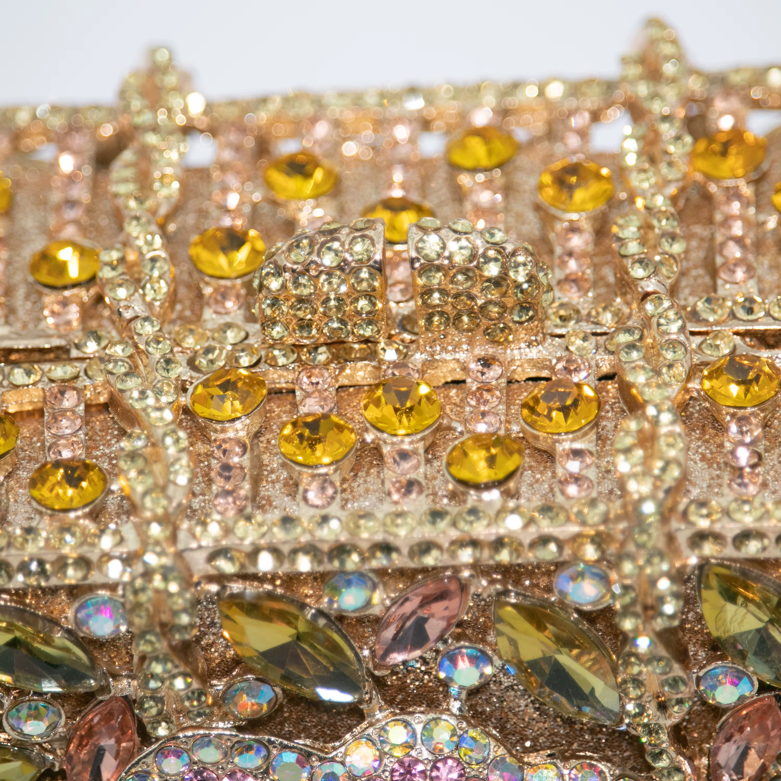 Pochette de luxe florale en cristal