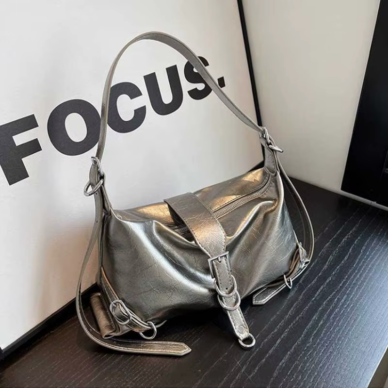 Sacs à bandoulière en cuir argenté pour femmes