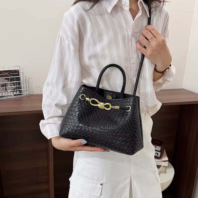 Sac fourre-tout élégant pour femme 2026 – Sac à main de banlieue de luxe à motif tissé