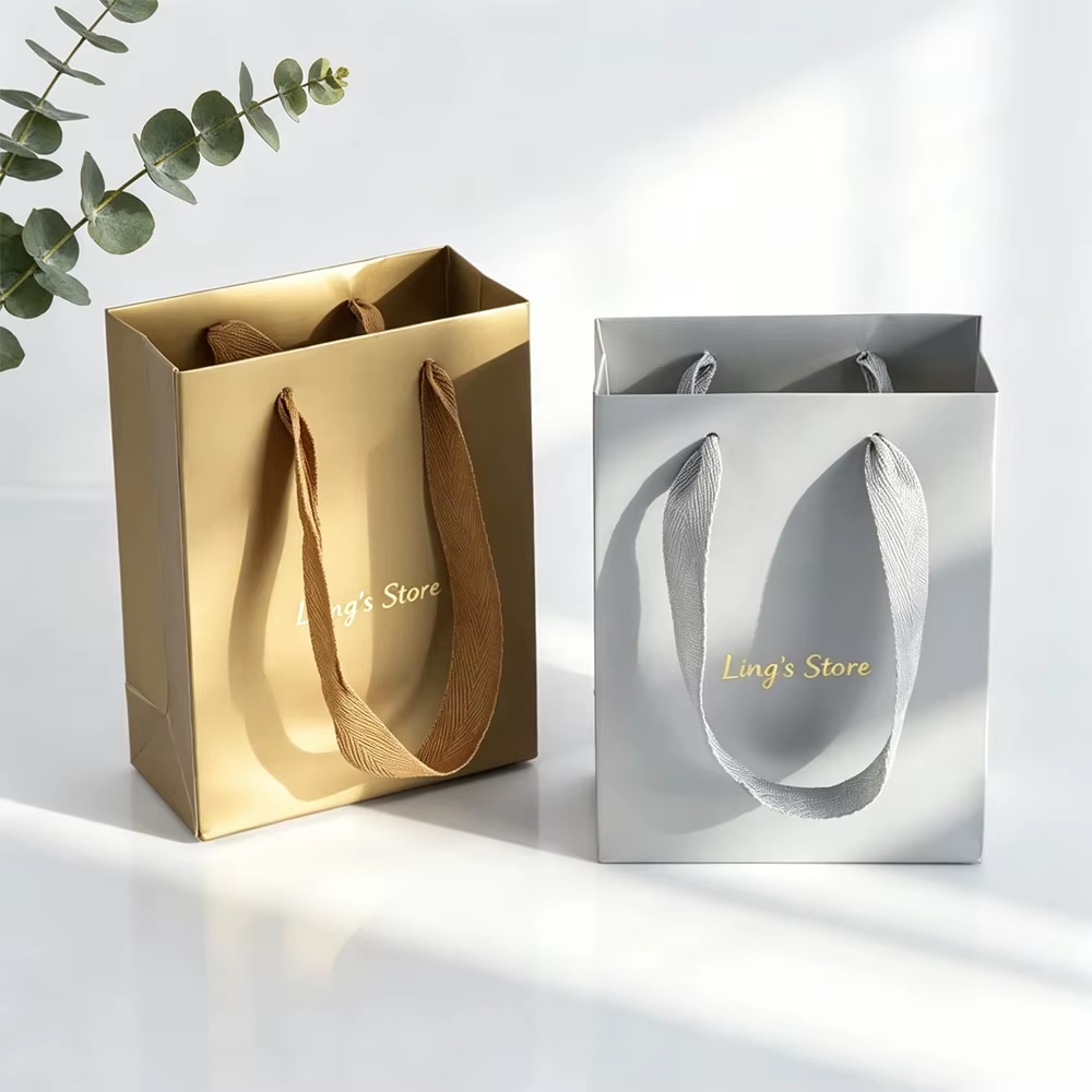 Sacs fourre-tout en papier personnalisés avec ruban