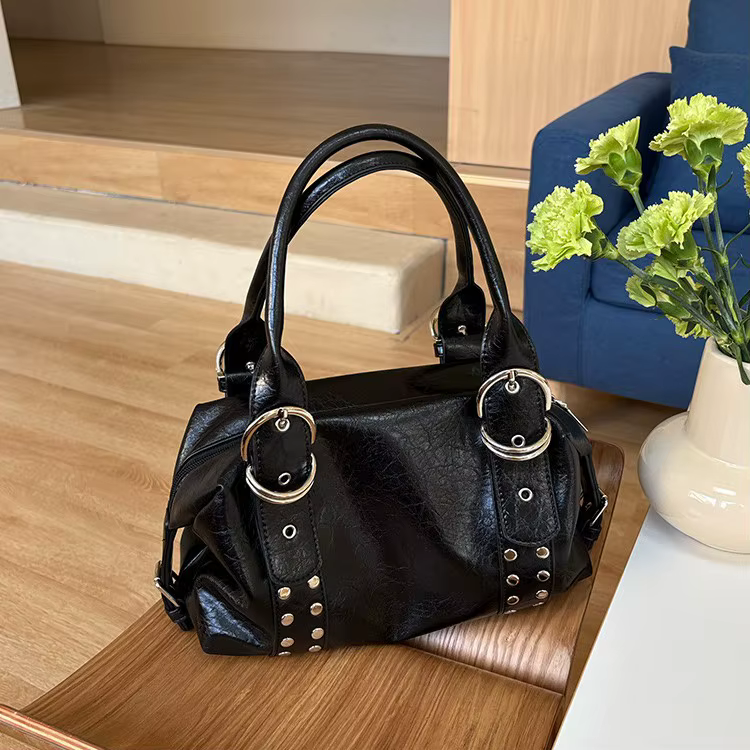 Sac à bandoulière pour femme en cuir PU tendance avec rivets