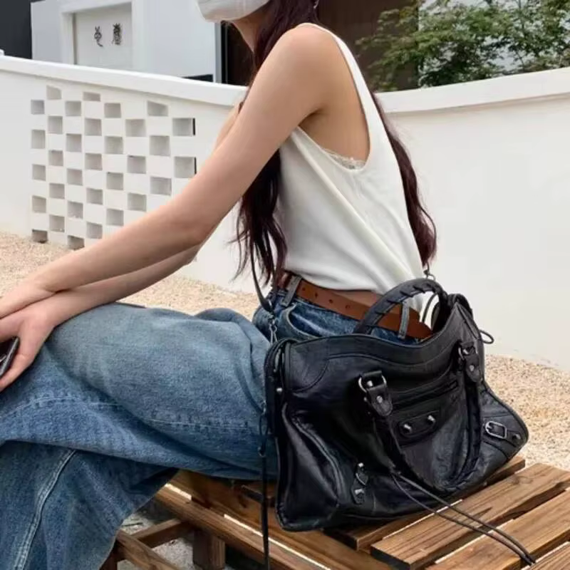Sac à bandoulière Rivet Tassel Biker pour femme