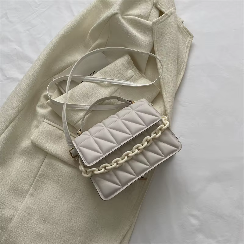 Mini sac fourre-tout carré matelassé chic