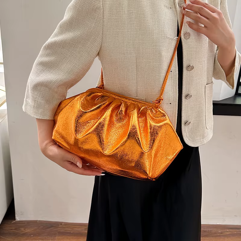 Pochettes de soirée dorées pour femmes