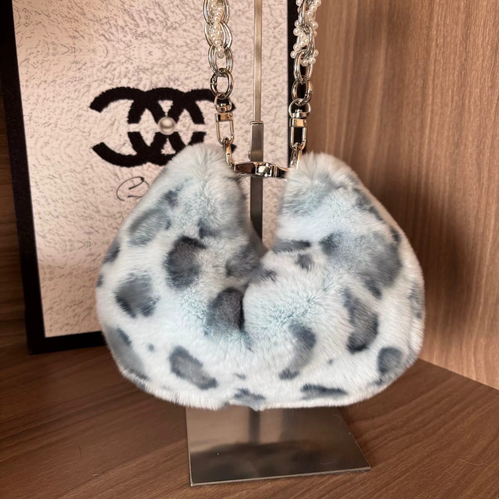 Petit sac en vraie fourrure pour femme
