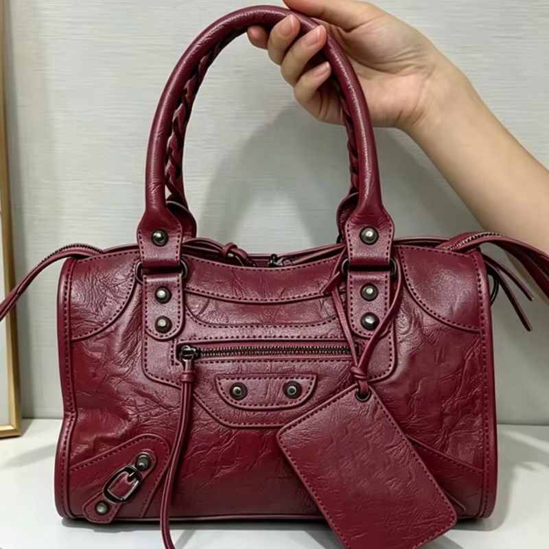 Grands sacs à main rétro à rivets