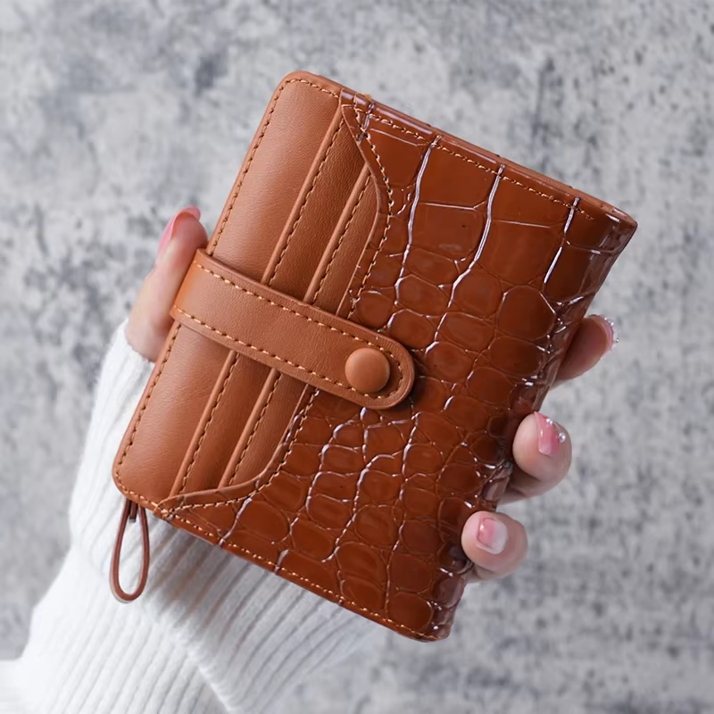 Mini portefeuille pochette imprimé crocodile