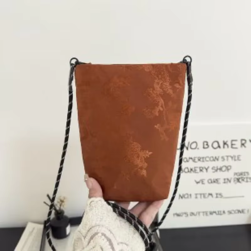 Sac fourre-tout de luxe haut de gamme pour femmes avec un design vintage et un logo en lettres