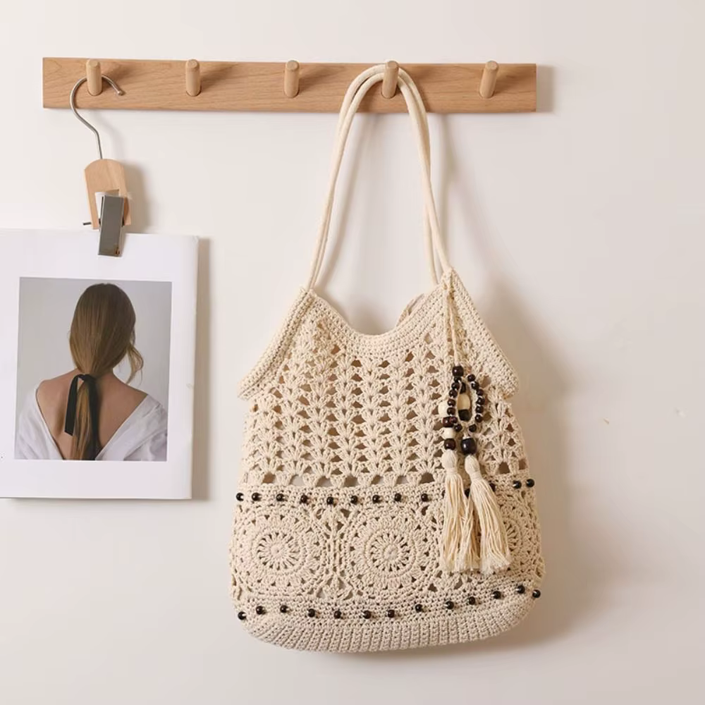 Sac fourre-tout bohème en crochet avec franges perlées