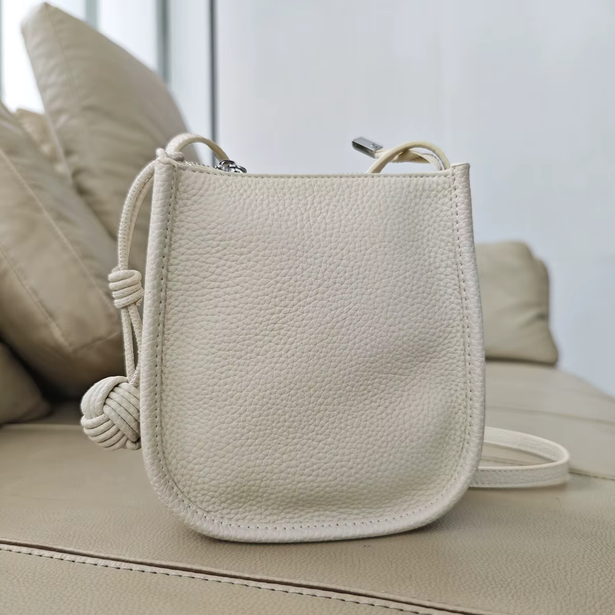 Sac seau en cuir véritable