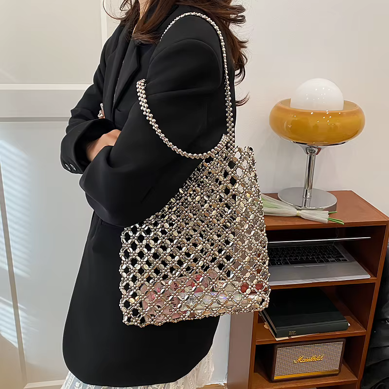 2025 nouveau sac de vacances d'été Boho plage évider sac à bandoulière pour les femmes à la main perles sac