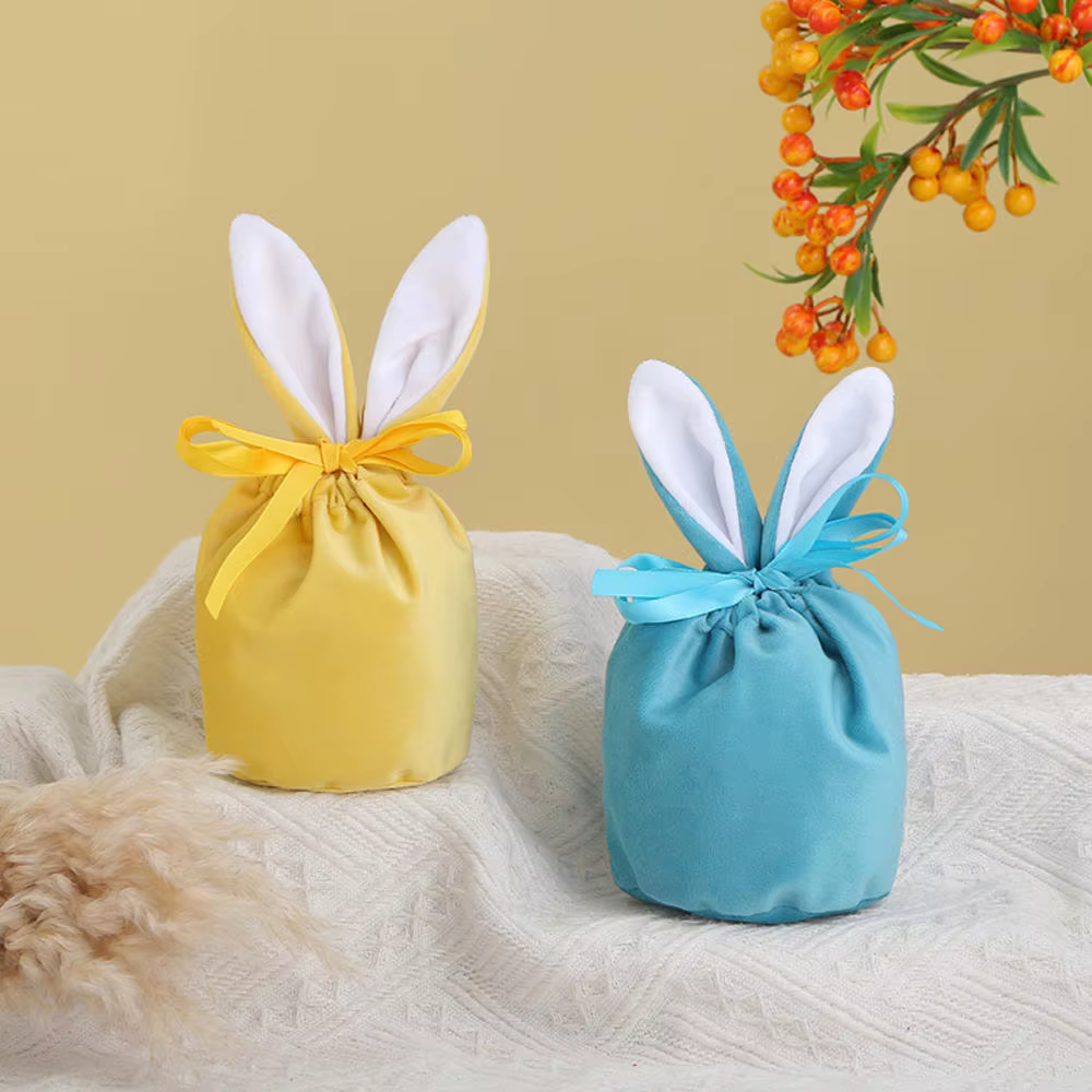 Sacs de lapin de Pâques avec oreilles en velours