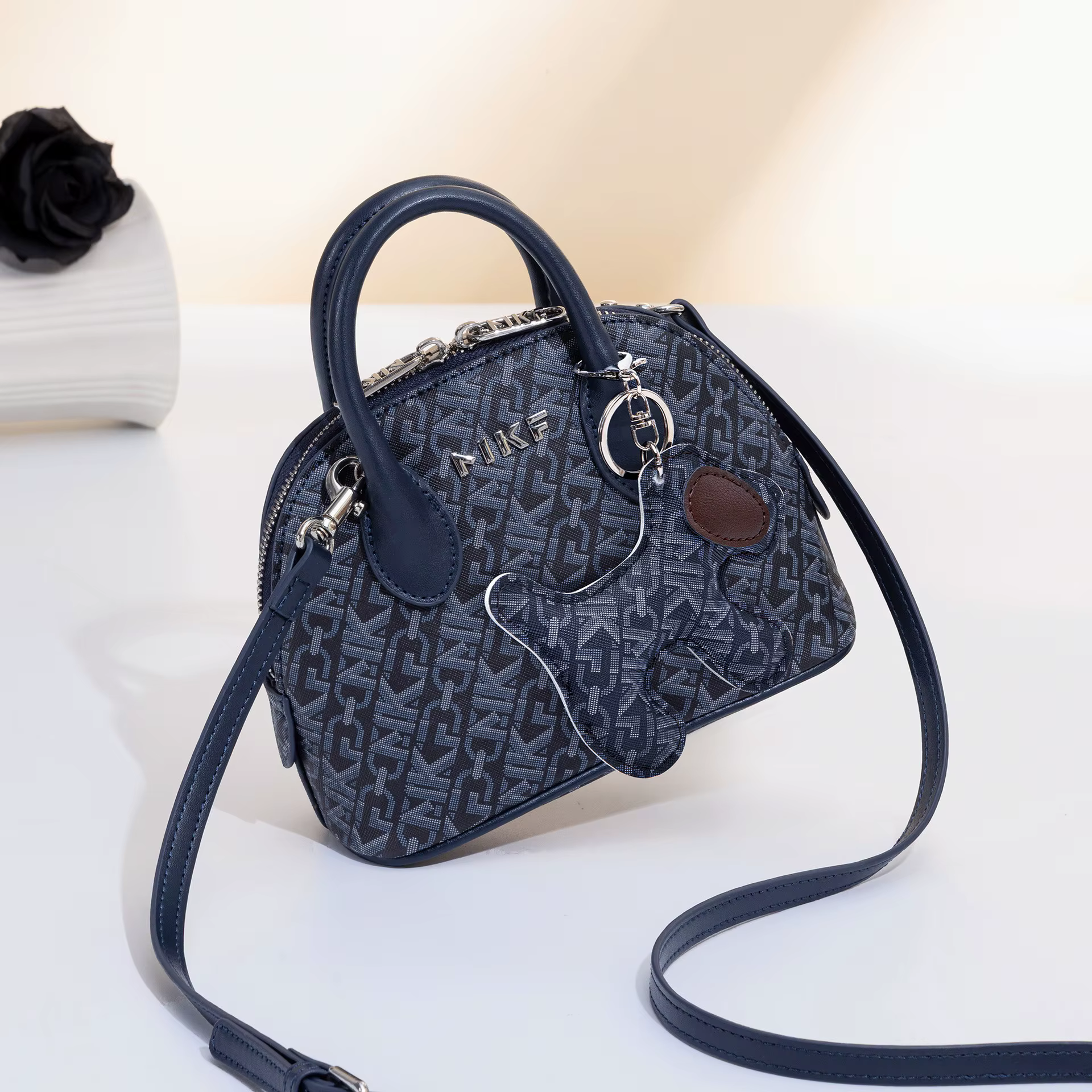 Sac Dôme Monogramme Vintage avec Breloque Poney