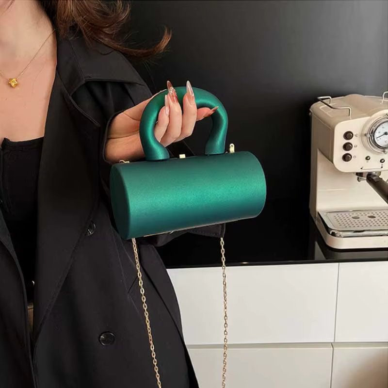 Pochette de soirée cylindrique pour femmes élégantes – Nouveauté 2026 – Sacs à main de luxe de créateur avec chaîne en acrylique – Sac bandoulière