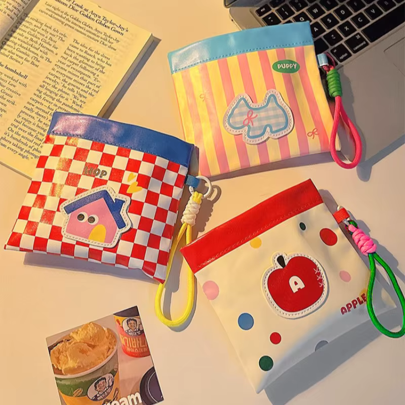 Pochette de maquillage Dopamine PU avec sangle tressée, pour ranger les tampons, le rouge à lèvres, les pièces de monnaie et les écouteurs, mignonne et portable pour les étudiants et les trajets quoti