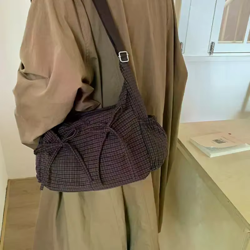 Sac à bandoulière rétro à motif quadrillé
