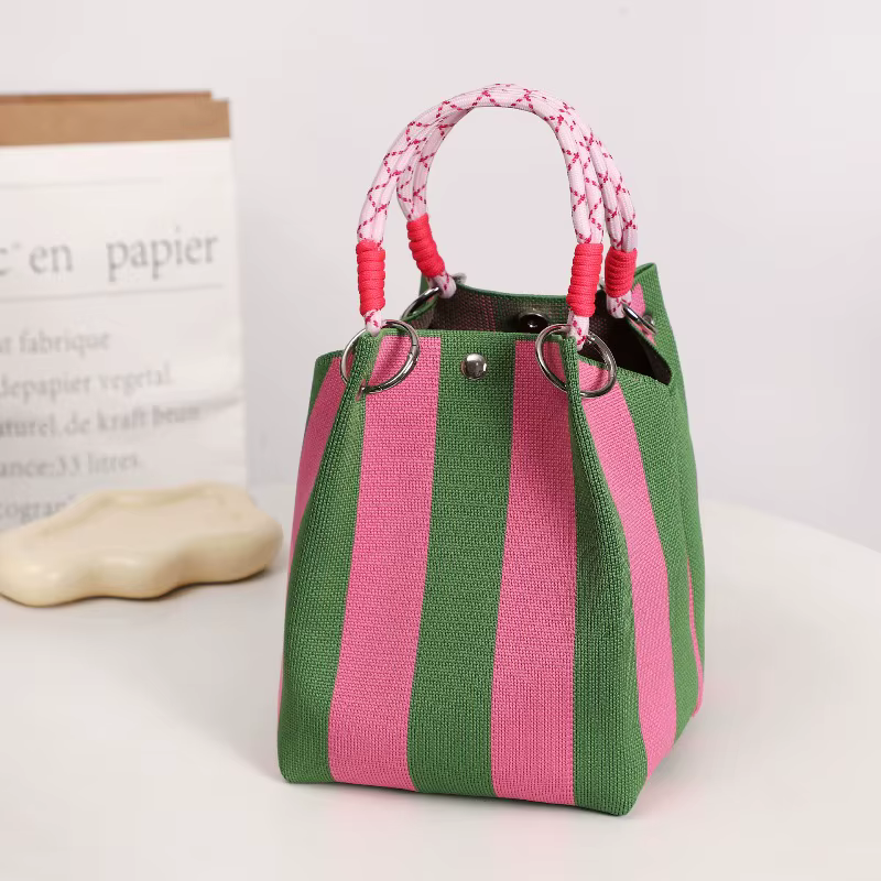 Sac à main rétro tricoté