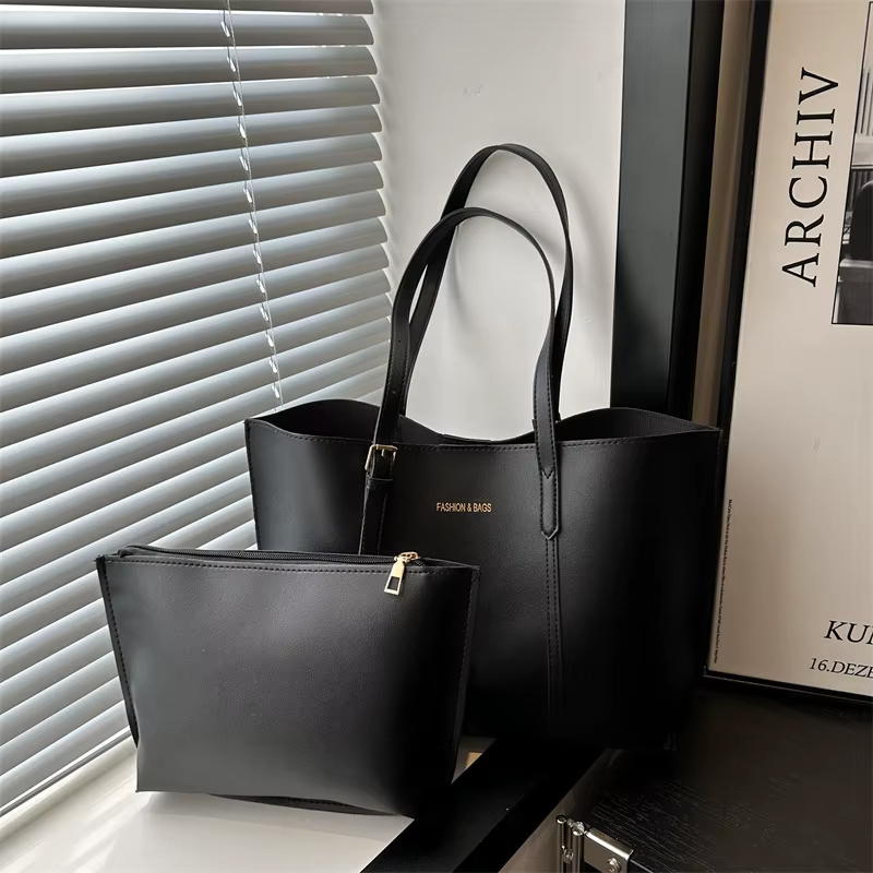 Sac fourre-tout en cuir noir avec pochette