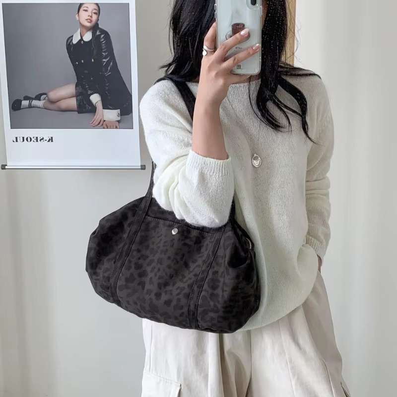 Sac à main imprimé léopard sauvage