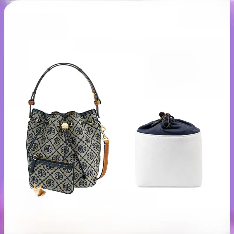 Sac seau imperméable avec monogramme et doublure intérieure en papier DuPont