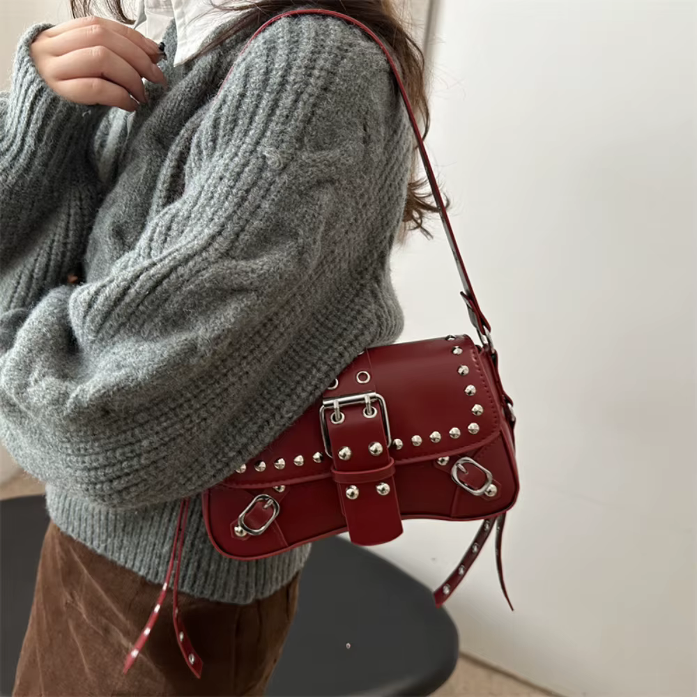 Sac à bandoulière bordeaux tendance pour femmes