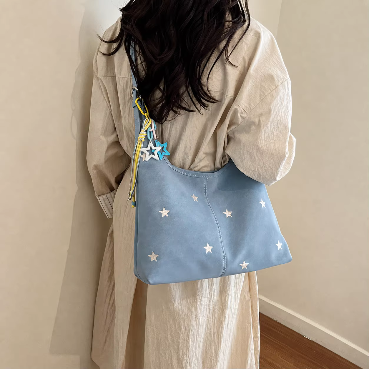 Sac fourre-tout brodé d'étoiles
