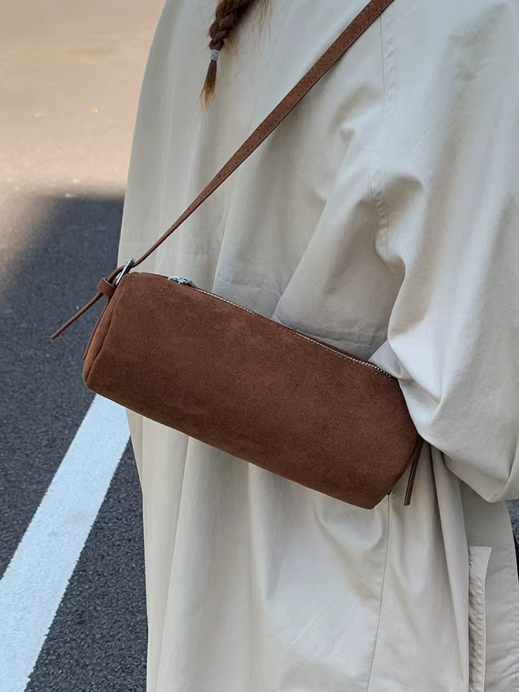Sac cylindrique givré en daim de couleur unie pour femmes, sacs à bandoulière de grande capacité, tendance pour les déplacements et les Shopping