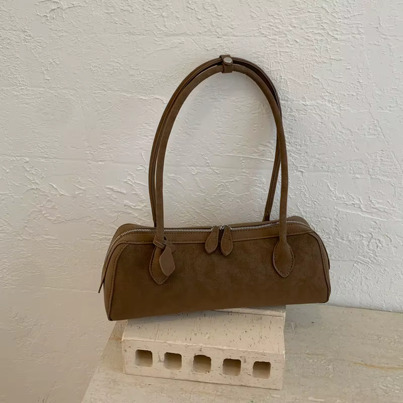 Sac à main en forme de pain français au design simple