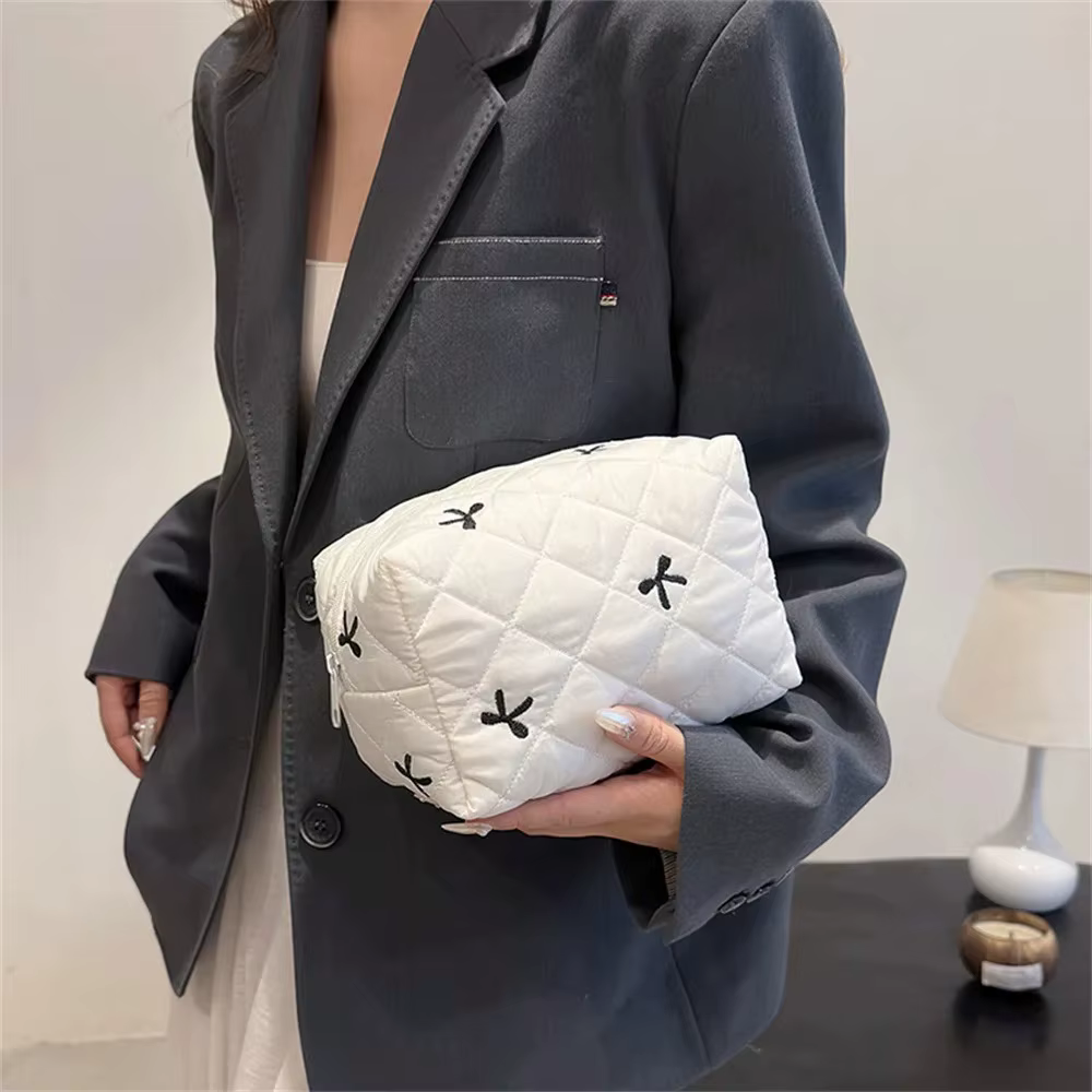 Sac de maquillage brodé avec nœud pour femmes