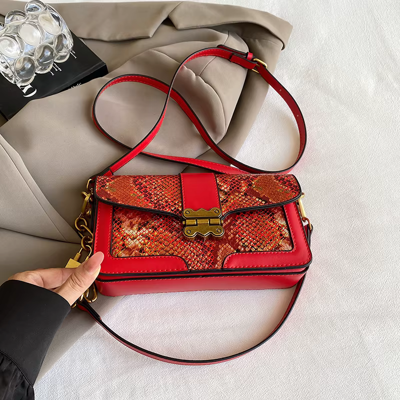 Sacs à bandoulière carrés en cuir pour femmes, sacs à main sous les bras pour dames, petits sacs à main de créateurs, sacs à bandoulière violets, marque de luxe, 2024