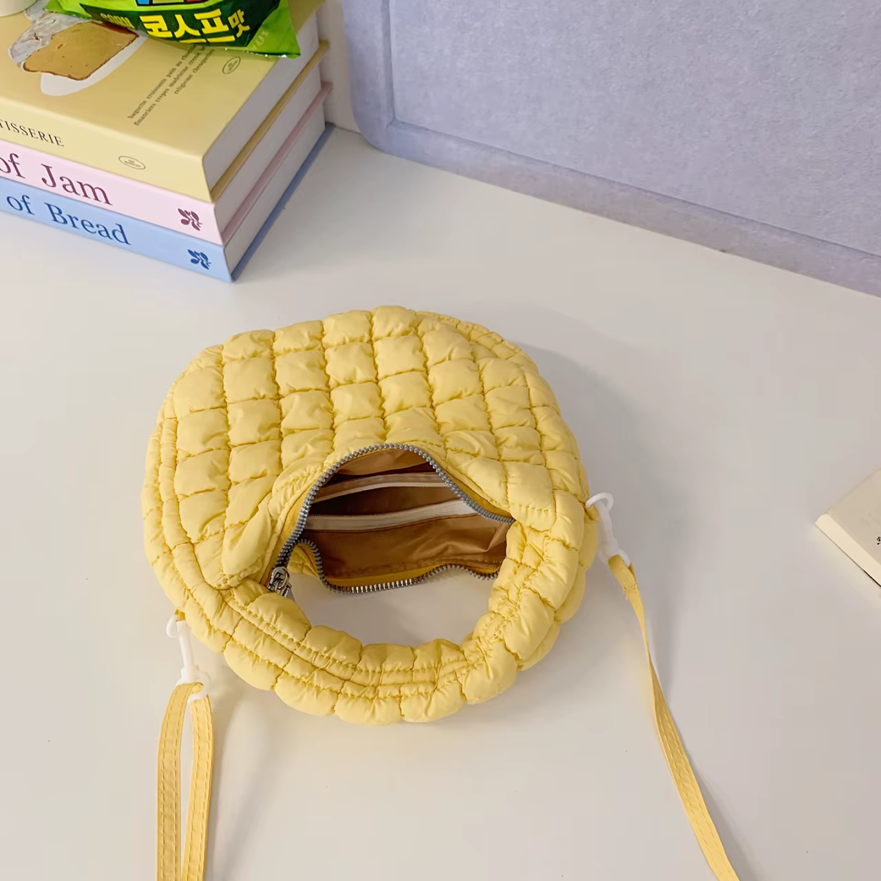 Sac à bandoulière matelassé ultra-léger pour femme