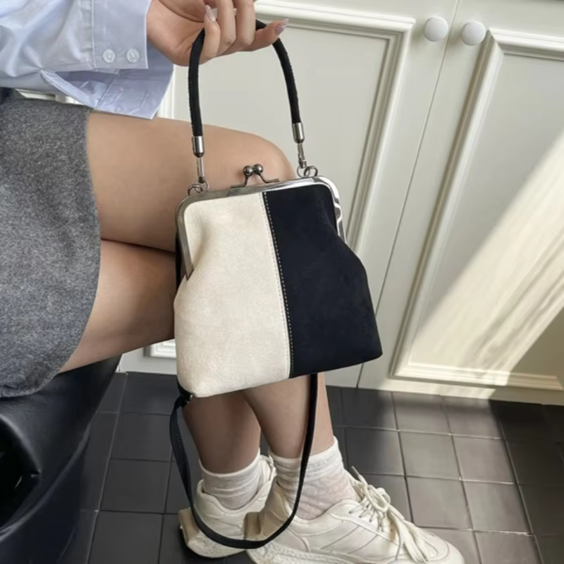 Sac bandoulière en cuir PU avec fermeture à clip