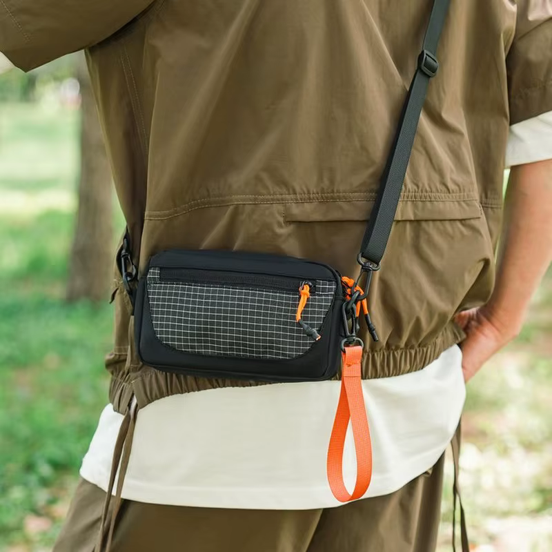 Petit sac à bandoulière compact