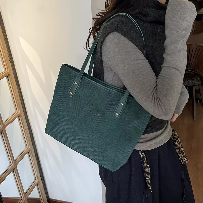 Nouveau Sac Fourre-tout 2026 Grande Capacité Tendance Décontractée Sac à Bandoulière Simple S'accorde à Tout Sac