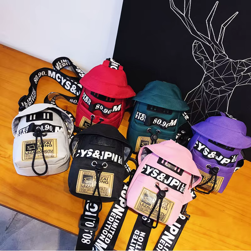 Sac messager tendance avec lettres de rue imprimées