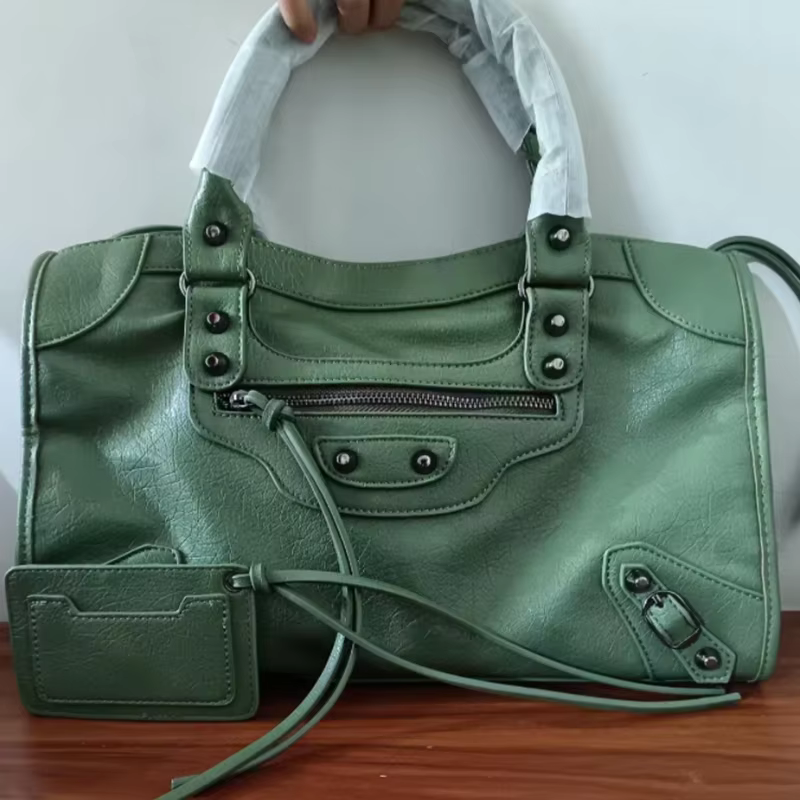 Grands sacs à main rétro à rivets