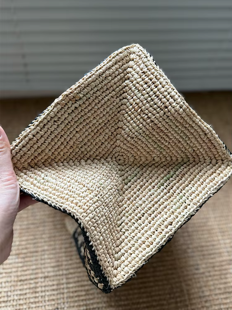 Sac fourre-tout en raphia tressé à la main pour femme