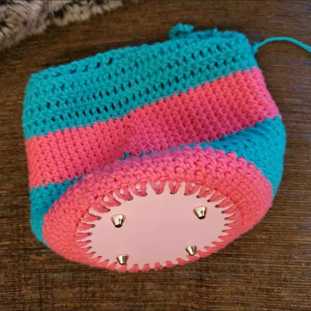 Fond de sac tricoté ovale