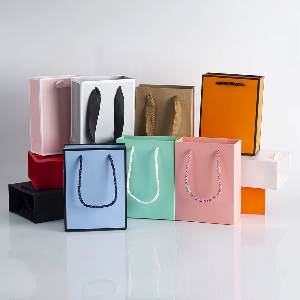 Sacs cadeaux en papier Kraft avec poignées