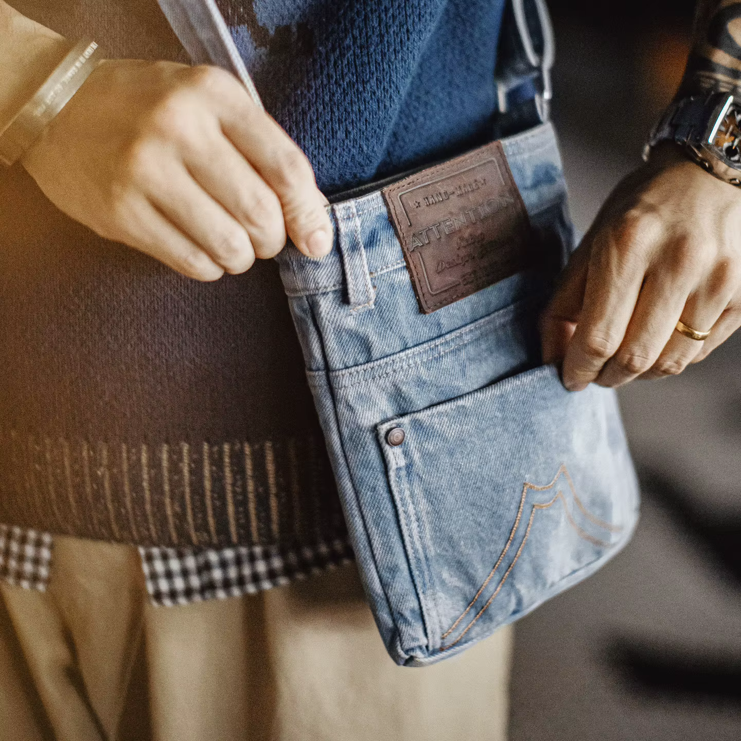 Sac bandoulière en toile denim bleu délavé Maden