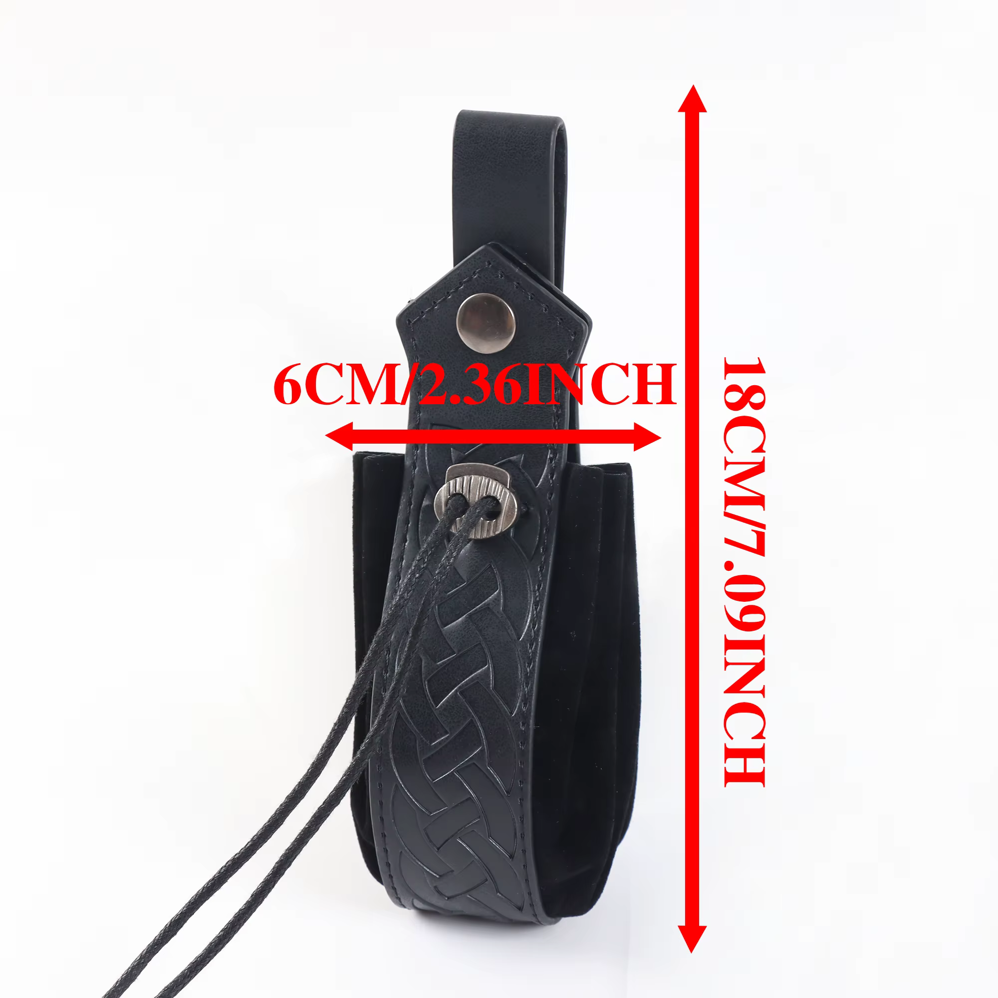Sacs pochettes en cuir médiévaux
