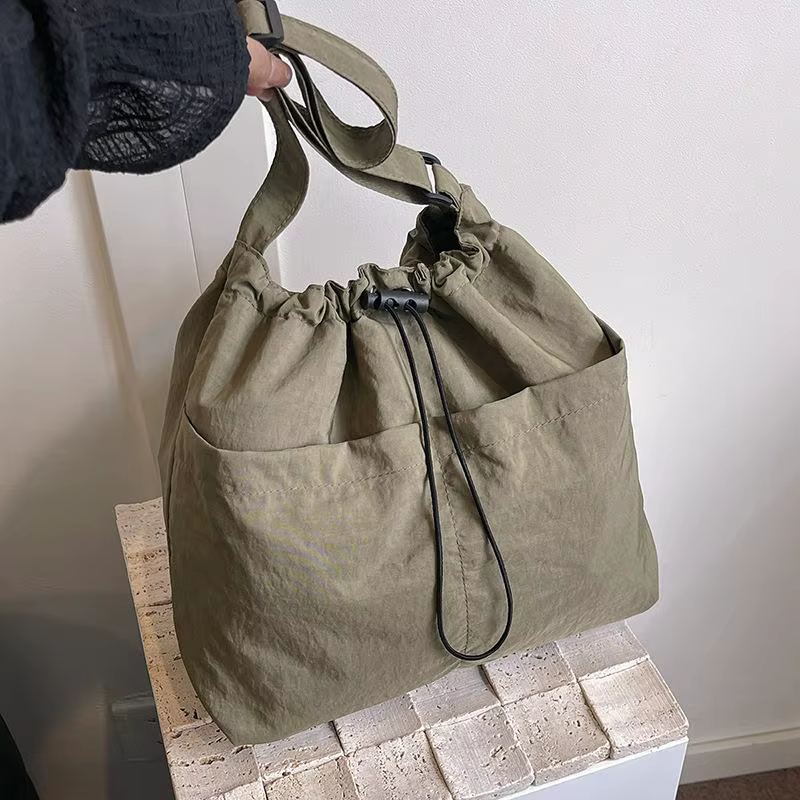Sac à bandoulière de grande capacité pour femmes